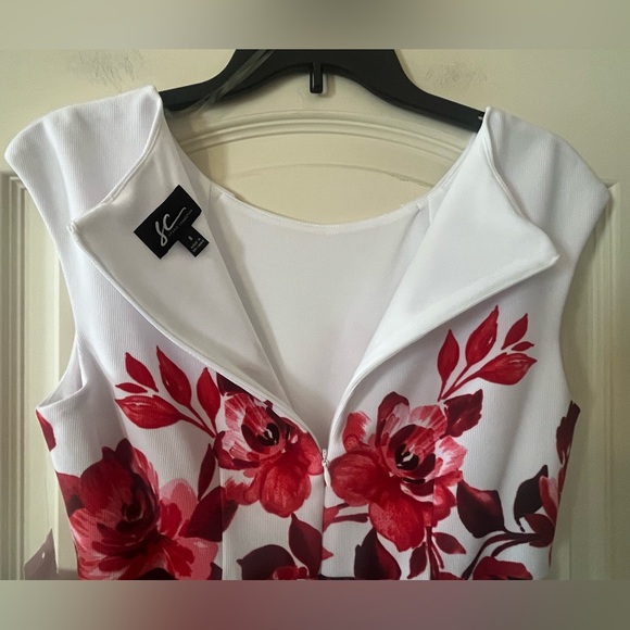 Studio Connection Belted White & Black Floral Dress with Red Rose Print Size 8 - Picture 5 of 14